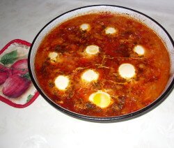 Яйца с лук в тава