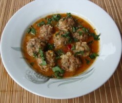 кюфтенца със сос